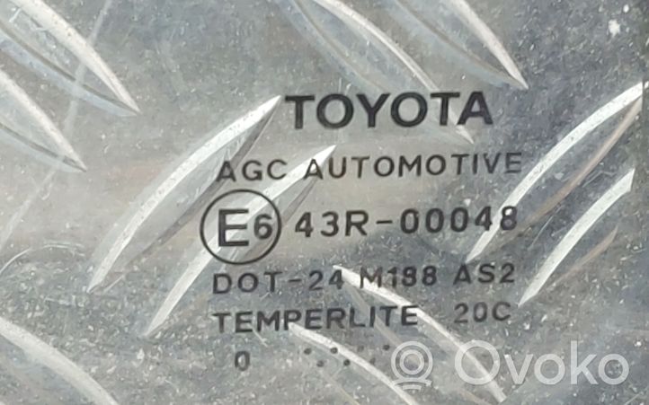 Toyota Avensis T270 Fenêtre latérale vitre arrière 43R00048