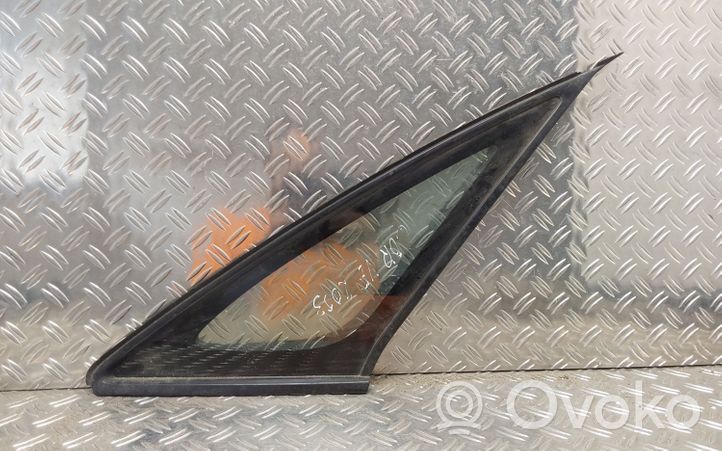 Toyota Corolla Verso E121 Front triangle window/glass 43R00033