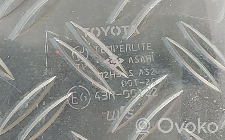 Toyota Prius (NHW20) Vitre de fenêtre porte arrière 43R00122