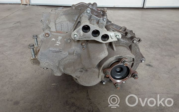 Toyota RAV 4 (XA40) Takatasauspyörästö 8209048020