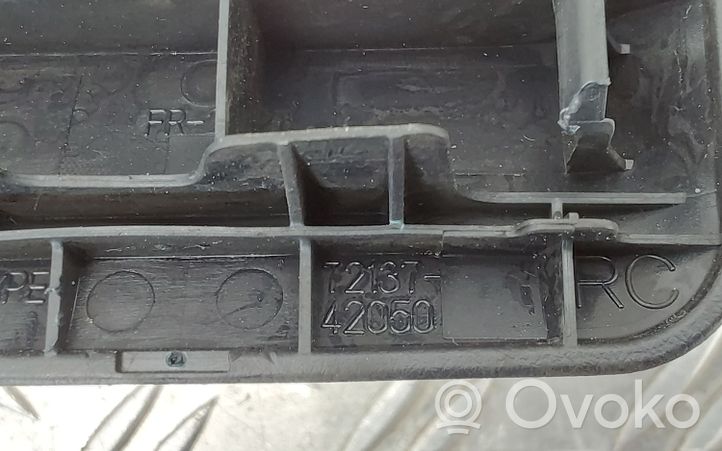 Toyota RAV 4 (XA40) Osłona szyn przedniego fotela pasażera 7213742050