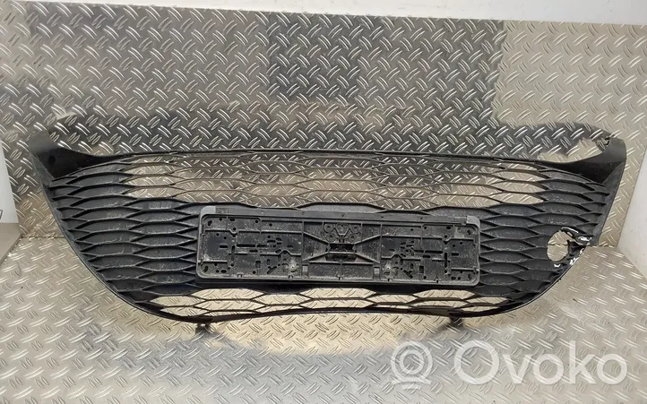 Toyota Yaris Apakšējais režģis (trīsdaļīgs) 531020D140