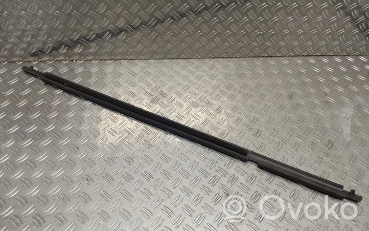 Toyota Corolla E140 E150 Rivestimento modanatura del vetro della portiera posteriore 