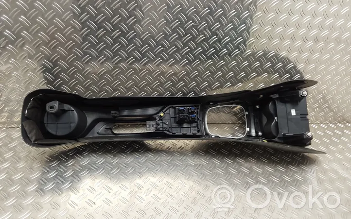 Toyota Yaris Console centrale 589100D290