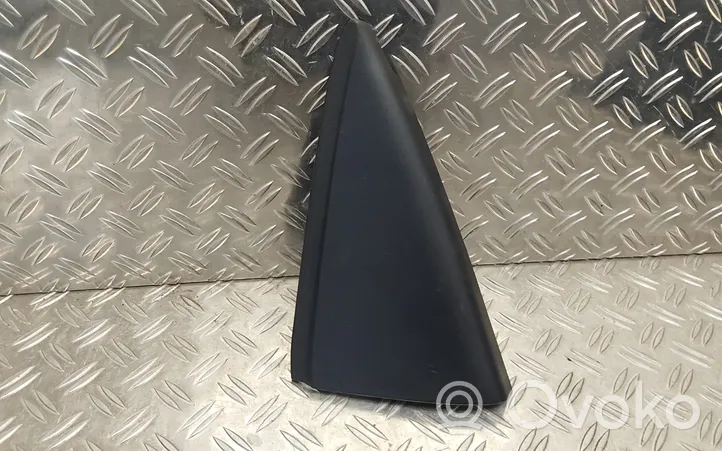 Toyota Yaris Altro elemento di rivestimento della portiera posteriore 676740D030