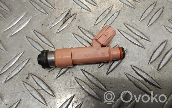 Toyota Yaris Injecteur de carburant 2325021091