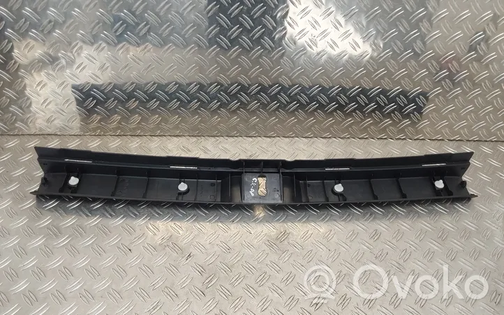 Toyota Corolla Verso AR10 Rivestimento di protezione sottoporta del bagagliaio/baule 647160F010