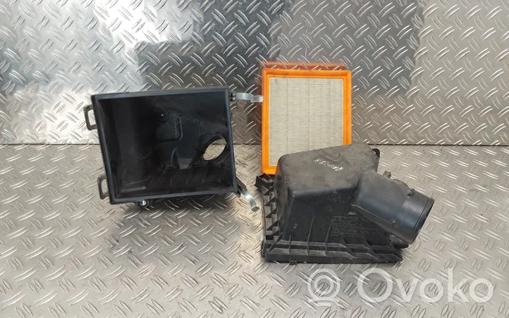 Toyota RAV 4 (XA40) Air filter box 1770136250