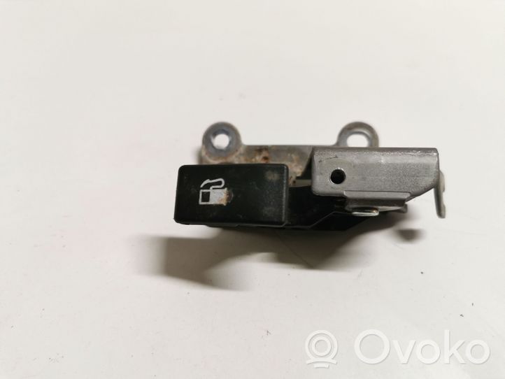 Subaru Outback (BS) Maniglia di rilascio del tappo carburante 