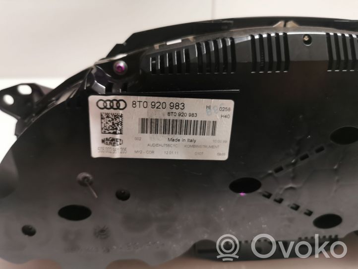 Audi A5 8T 8F Spidometrs (instrumentu panelī) 8T0920983