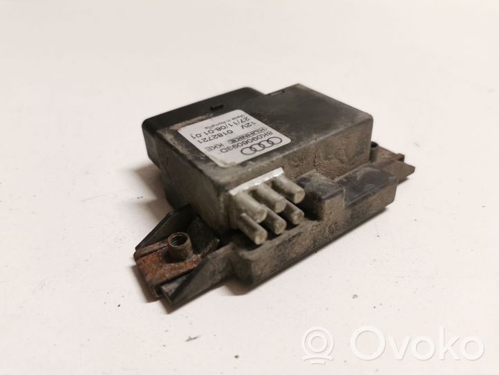 Audi A5 8T 8F Relè pompa del carburante 8K0906093D