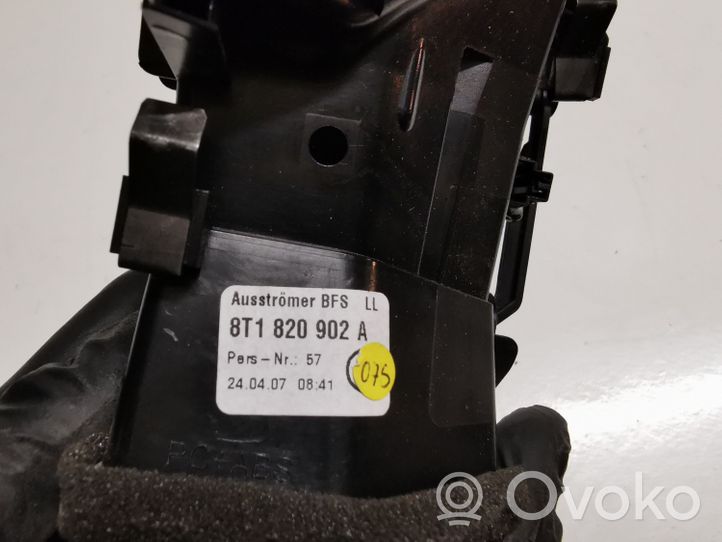 Audi A5 8T 8F Kojelaudan sivutuuletussuuttimen kehys 8T1820902A