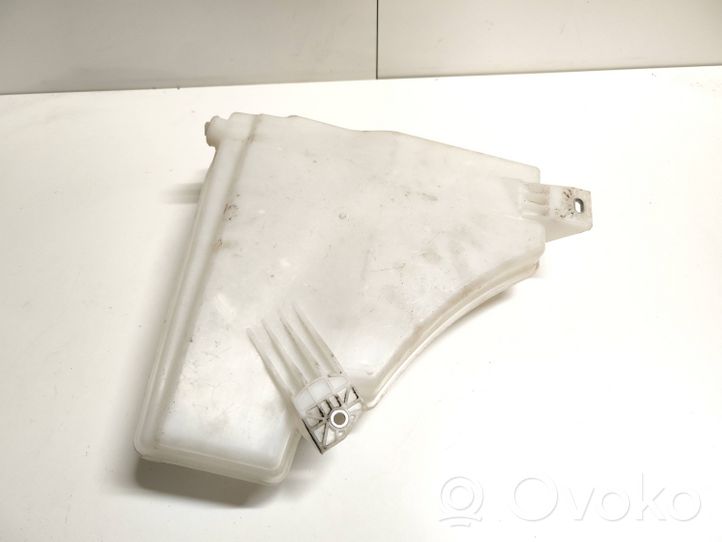 Volkswagen Touareg II Réservoir de liquide lave-glace 7P0955453A