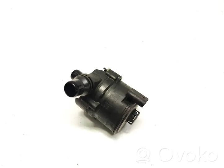 BMW 5 G30 G31 Pompa elettrica dell’acqua/del refrigerante ausiliaria 9372723