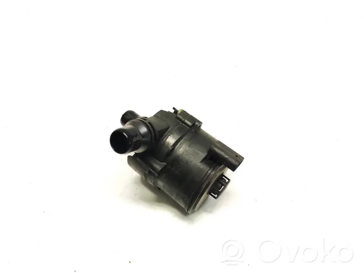 BMW 5 G30 G31 Pompa elettrica dell’acqua/del refrigerante ausiliaria 9372723