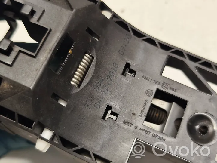 Audi Q3 F3 Klamka/wspornik zewnętrzny drzwi przednich 8v0839885