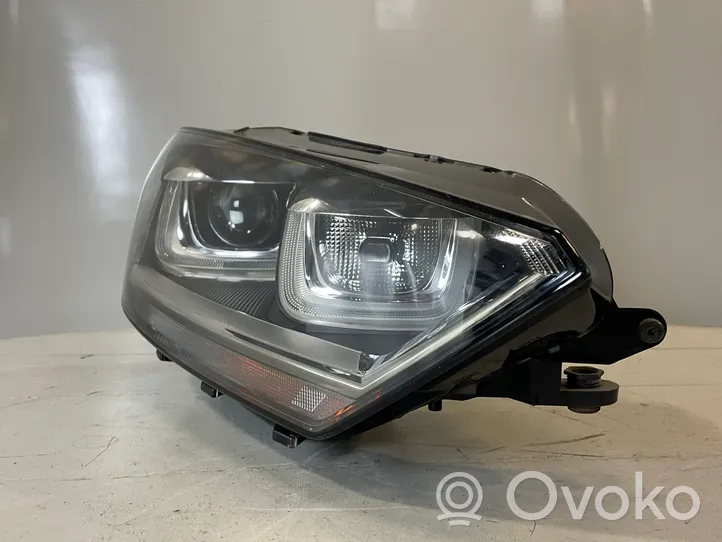 Volkswagen Golf Sportsvan Lampa przednia 517941034B