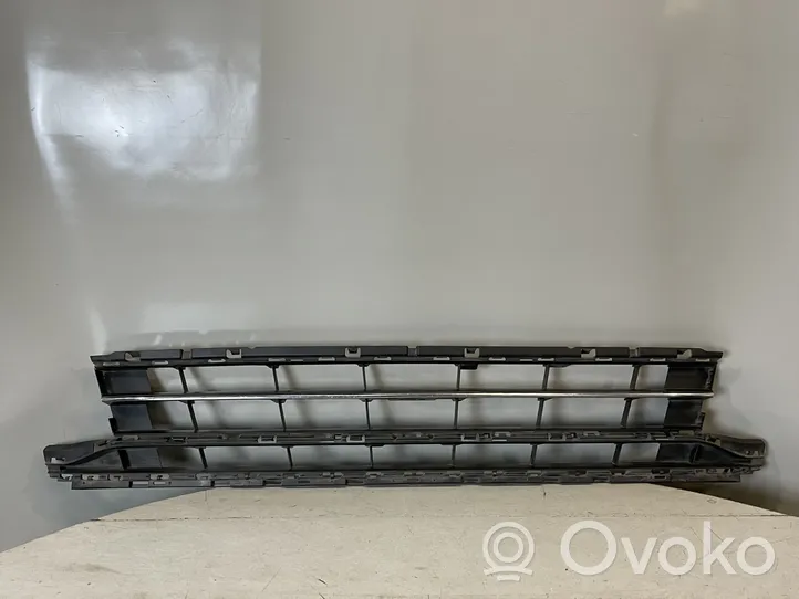 Volkswagen PASSAT B8 Grille inférieure de pare-chocs avant 3G0853671