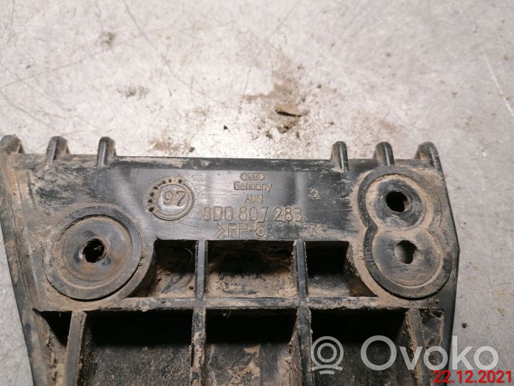 Audi A4 S4 B5 8D Staffa di rinforzo montaggio del paraurti anteriore 8D0807283