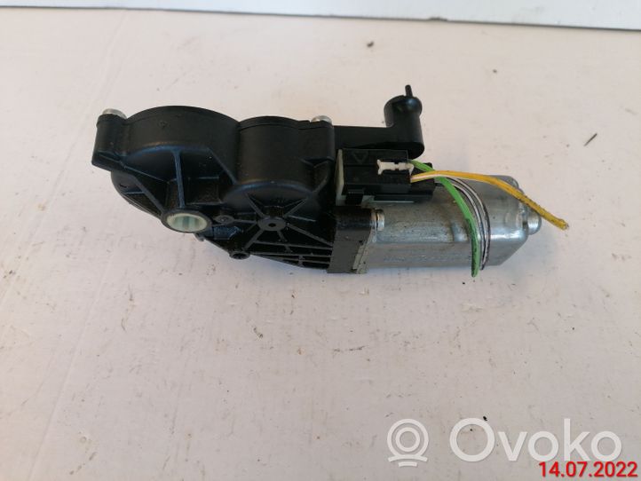 Mercedes-Benz E W211 Motorino di regolazione del sedile 0390203276