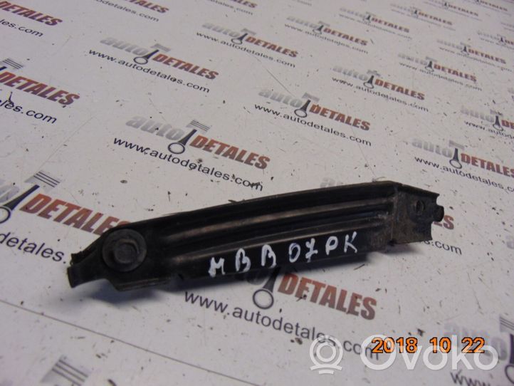 Mercedes-Benz B W245 Staffa di rinforzo montaggio del paraurti anteriore A1698850314