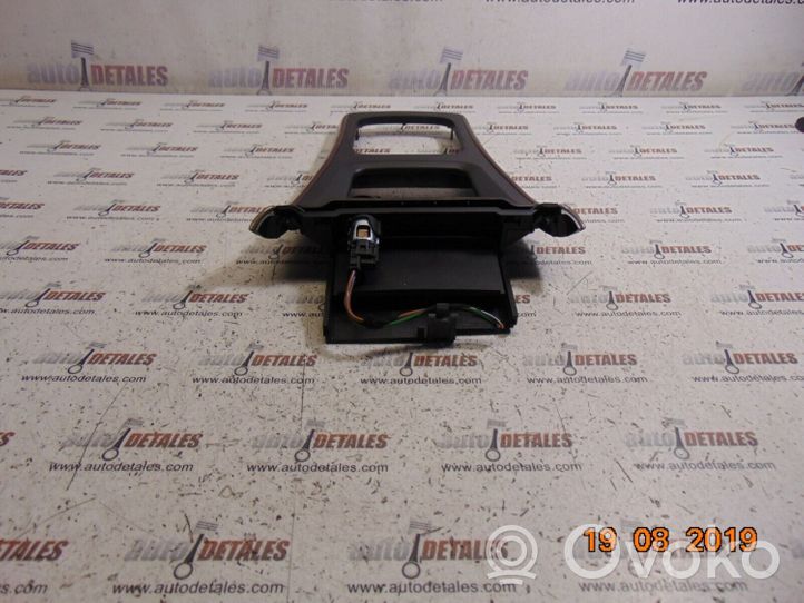 Mercedes-Benz A W169 Kita centrinė konsolės (tunelio) detalė A1696801307