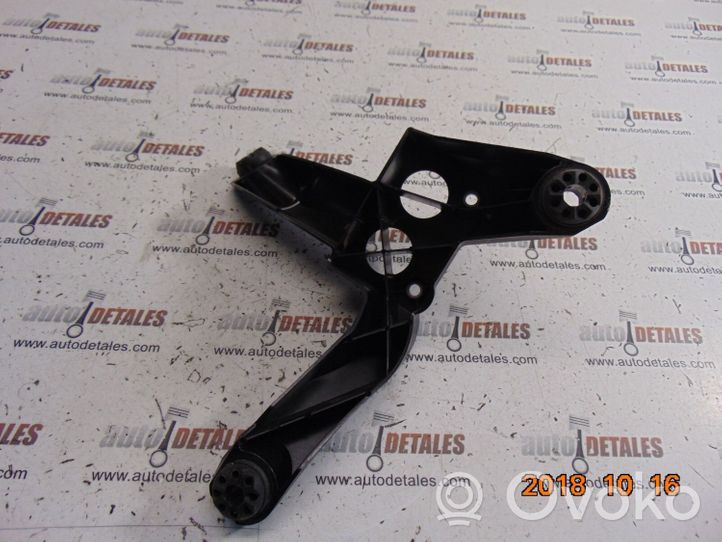 BMW 2 F46 Supporto pompa ABS 6851604