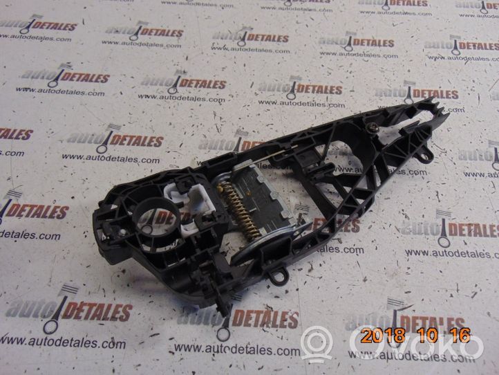 BMW 2 F46 Support extérieur, poignée de porte arrière 7401210