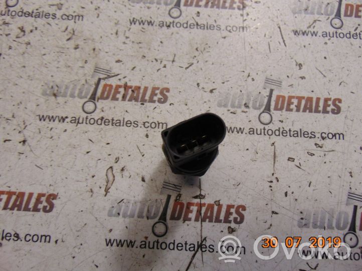 Mercedes-Benz E W210 Capteur de pression de carburant A0041537528