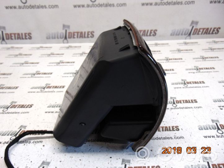 Mercedes-Benz S W220 Griglia di ventilazione posteriore A2208300654