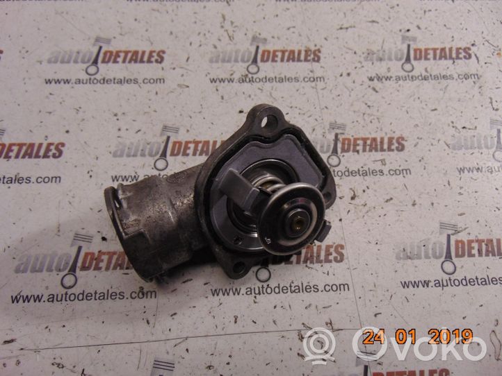 Mercedes-Benz E W211 Alloggiamento termostato A6422002015