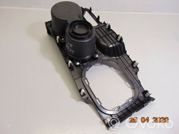 Hyundai ix35 Contour de levier de vitesses 846522S000