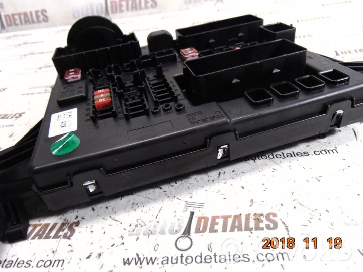 Vauxhall Insignia A Module de fusibles 544949969