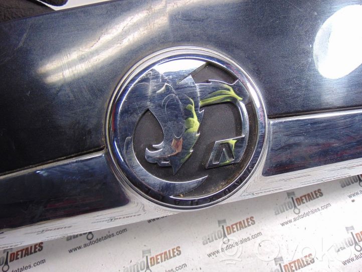 Vauxhall Insignia A Poszycie / Tapicerka tylnej klapy bagażnika 