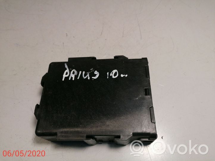 Toyota Prius (XW30) Gearbox control unit/module 8953575010