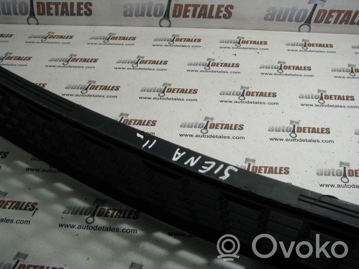 Toyota Sienna XL30 III Mascherina inferiore del paraurti anteriore 5311208010