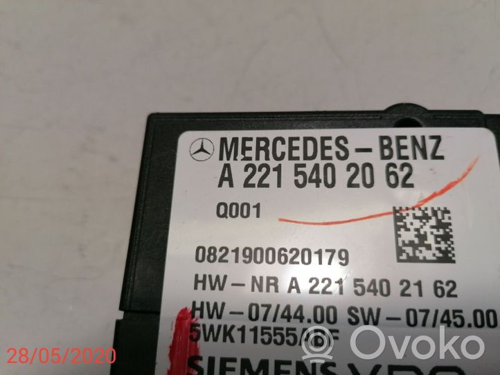 Mercedes-Benz GL X164 Unité de commande / module de pompe à carburant A2215402062