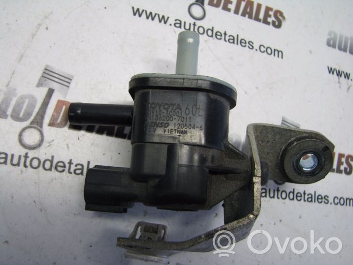 Toyota Auris E180 Turboahtimen magneettiventtiili 90910TC001