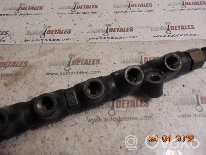 Toyota Avensis T220 Tuyau de conduite principale de carburant 8945812010