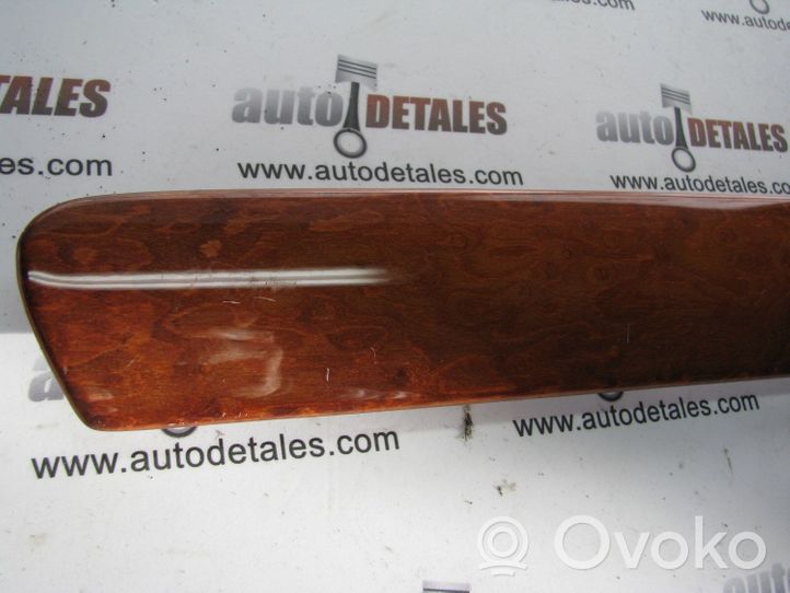 Mercedes-Benz GL X164 Baguette moulure de porte arrière A1647301322