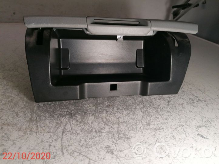 Suzuki Grand Vitara I Vano portaoggetti 7384050J1