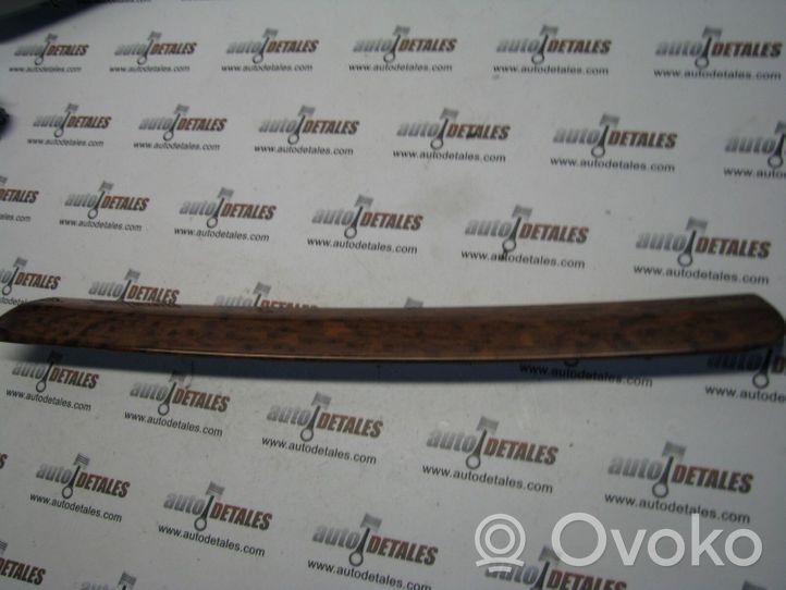 Mercedes-Benz GL X164 Baguette moulure de porte arrière A1647301322