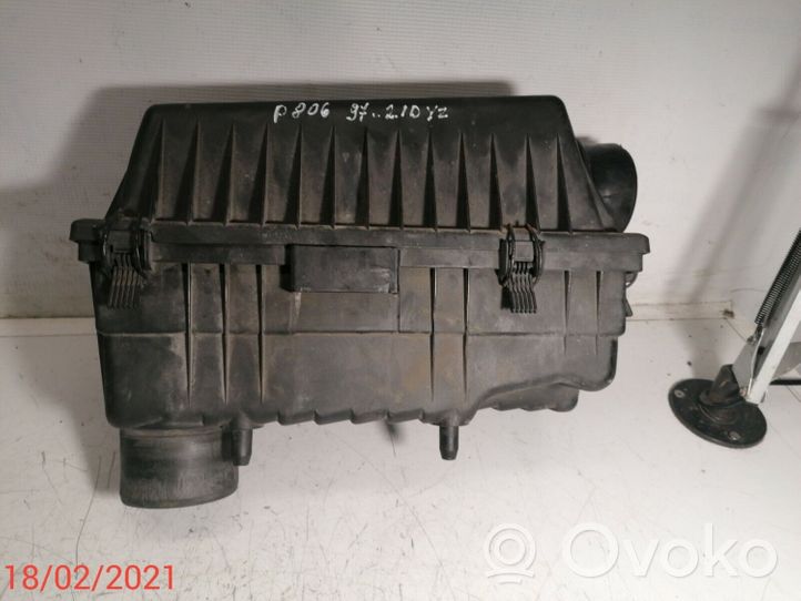 Peugeot 806 Obudowa filtra powietrza 8043986