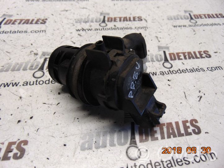 Toyota Previa (XR30, XR40) II Pompe de lave-glace de pare-brise 8533060190