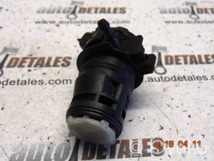 Toyota Previa (XR30, XR40) II Pompe de lave-glace de pare-brise 8533060190