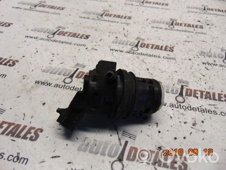 Toyota Previa (XR30, XR40) II Pompe de lave-glace de pare-brise 8533060190