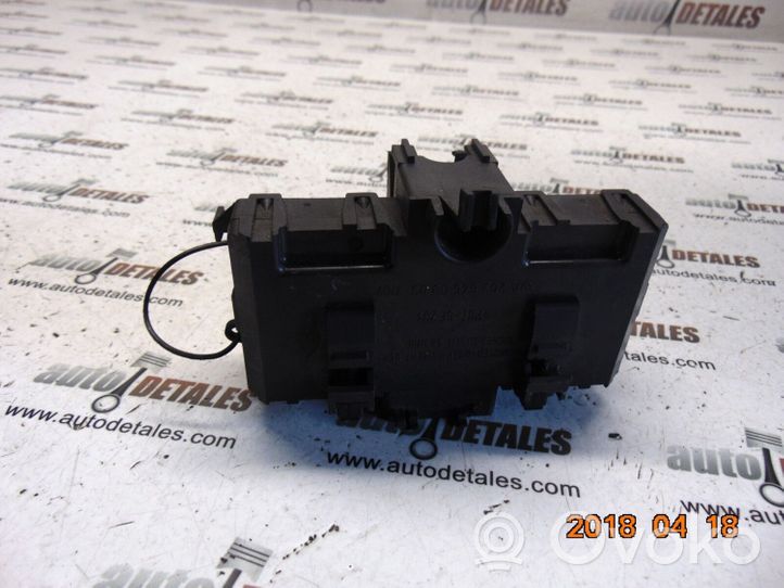 Mercedes-Benz C AMG W203 Fuse module A2035450803