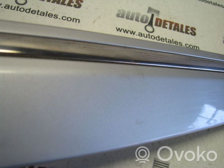 Mercedes-Benz CLK A209 C209 Rivestimento modanatura parafango posteriore A2096902562