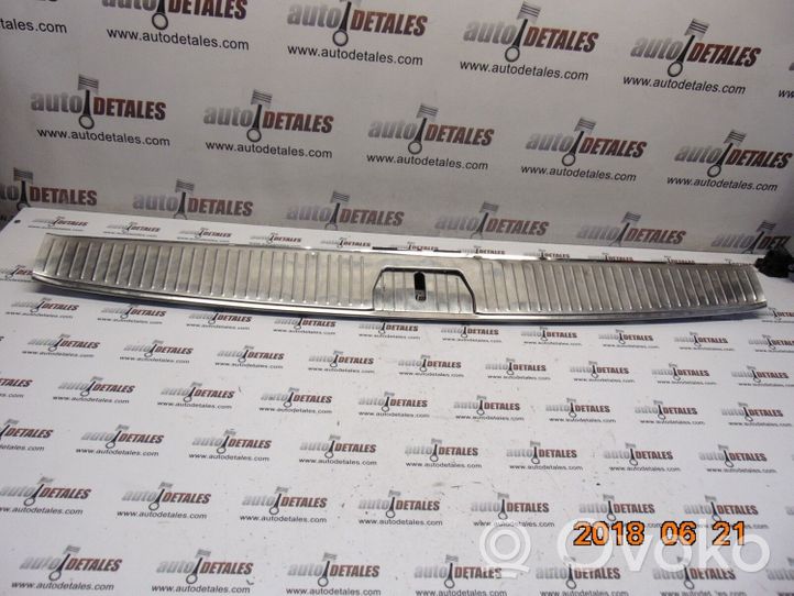 Mercedes-Benz E W211 Rivestimento di protezione sottoporta del bagagliaio/baule A2116900089