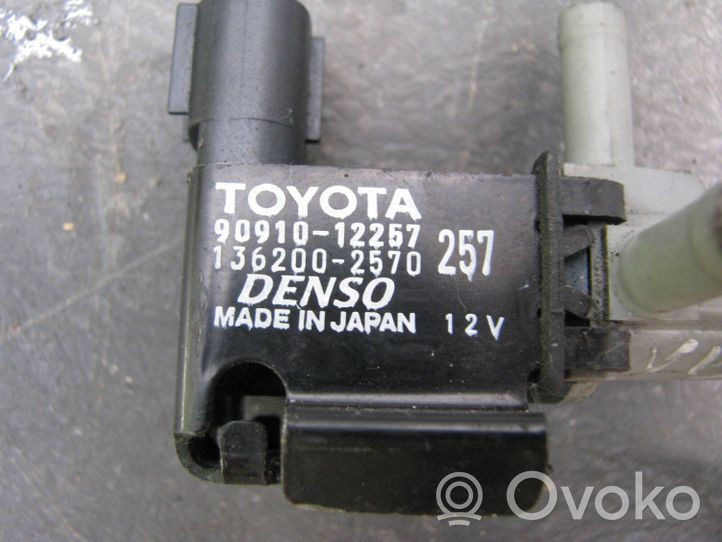 Toyota Corolla Verso E121 Électrovanne turbo 90910-12257